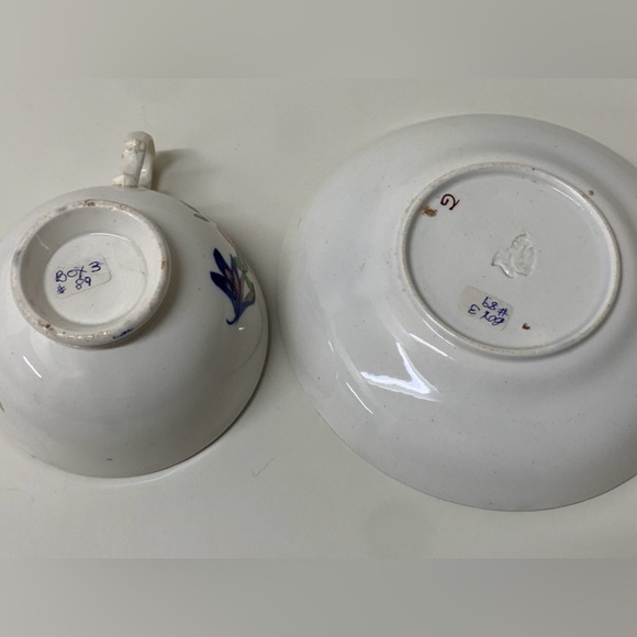 19th Century Antique Gaudy Welsh Butterfly Pattern Hand Painted Cup & Saucer Set - Picture 14 of 15